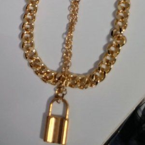 Gold neckalace